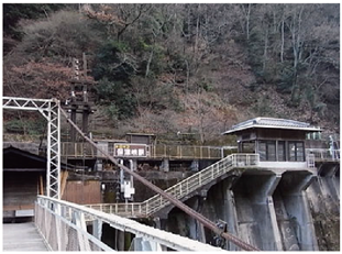 トロッコ保津峡駅外観